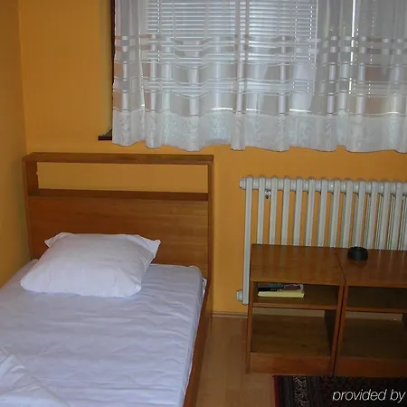Zeleznicar Hotel *